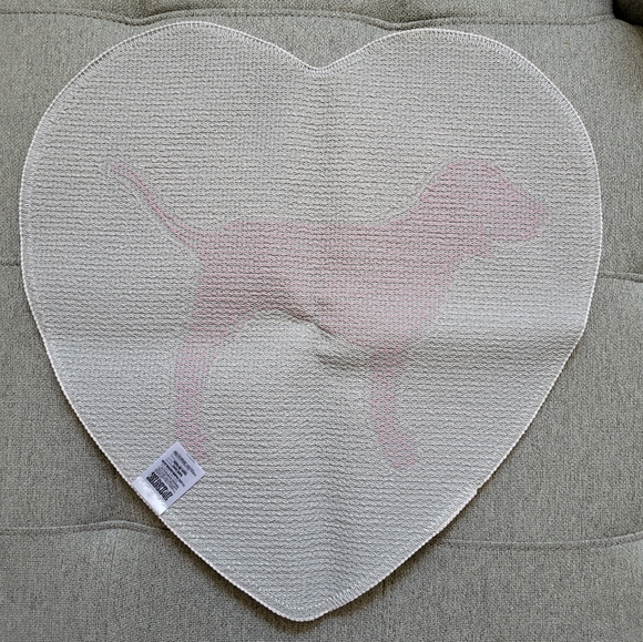 **SOLD** Victoria's Secret PINK Bath Mat - NWT/ NIB - Picture 3 of 7